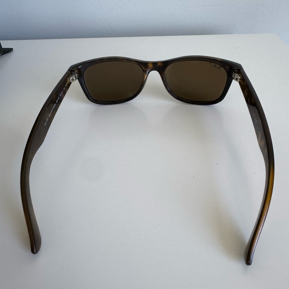 Ray-Ban Sunglasses RB2132 New Wayfarer Classic - Picture 5 of 11